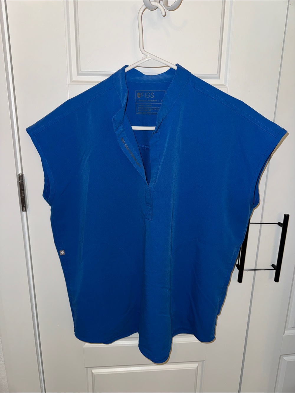 🔹SMALL FIGS RAFAELA OVERSIZED SCRUB TOP - Royal Blue